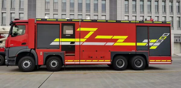 Water Foam truck